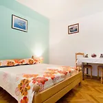 Apartment Apartment Mirela Split