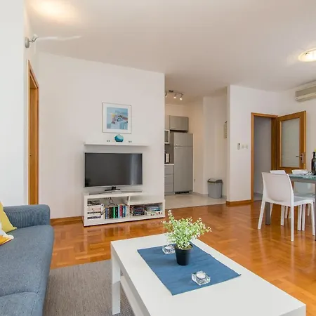 Mirela Appartement